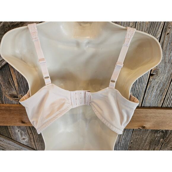 NWT NEW playtex 38DD wireless bra beige nude smooth 4 way support no slip - Picture 5 of 7